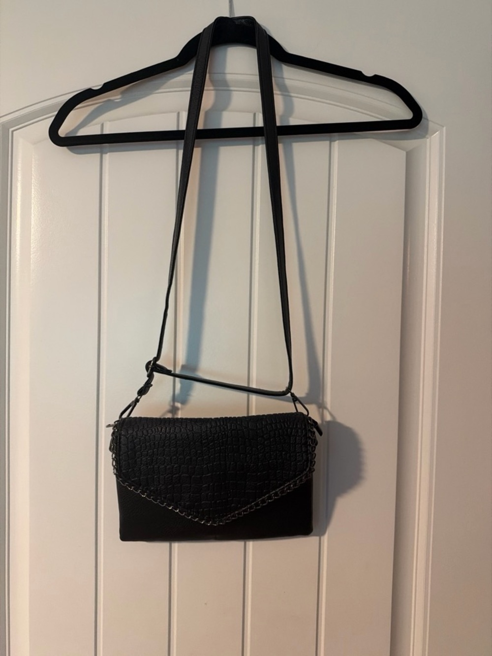 Black Croc-Texture Chain-Trim Crossbody Bag
